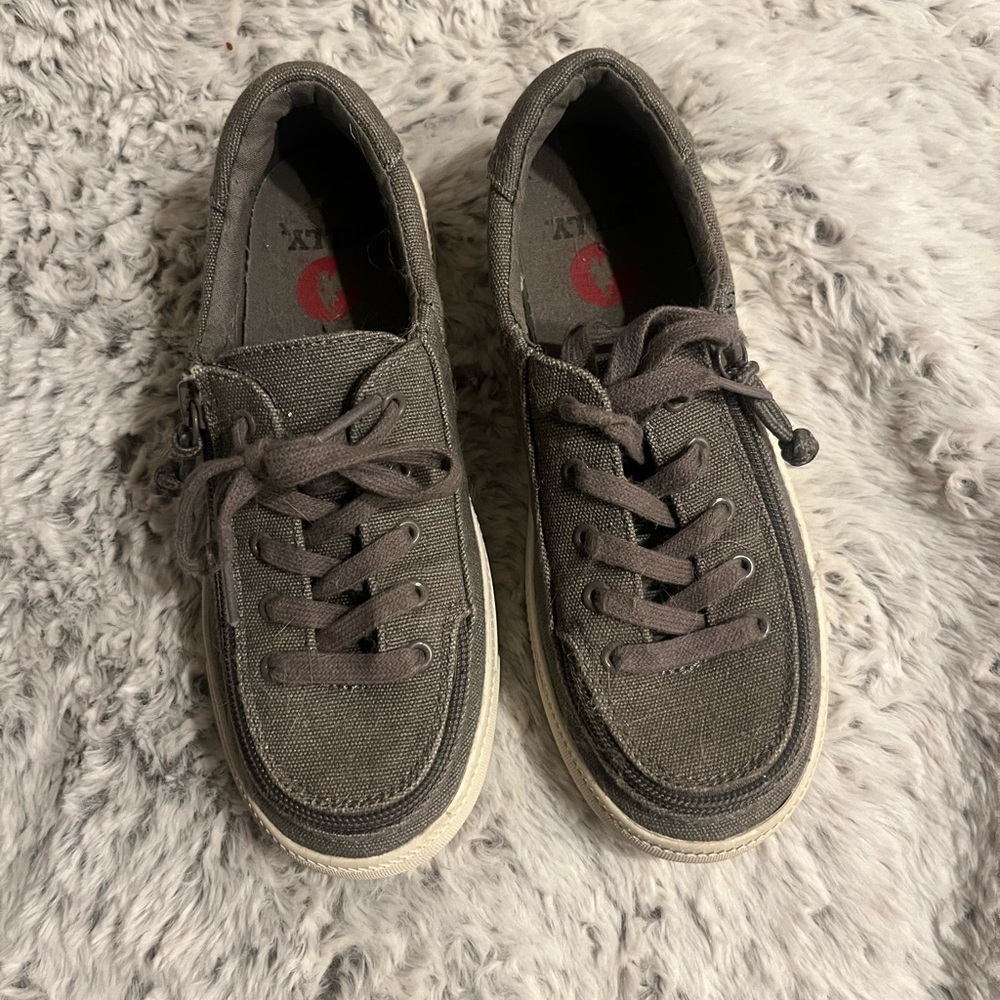 Little Kids Size 2 Billy Classic Lace Low Top Sneakers